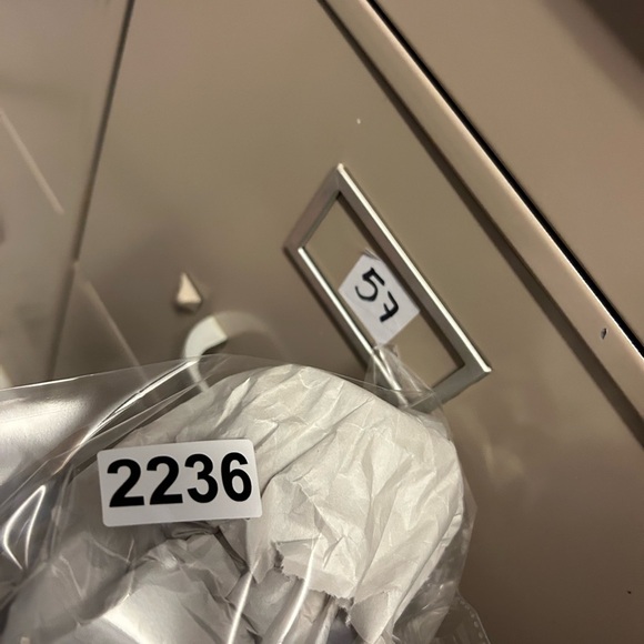 Lladro 7600 "Little Pals" Clown Puppies in Pockets 9” Society Porcelain figurine - Picture 14 of 14